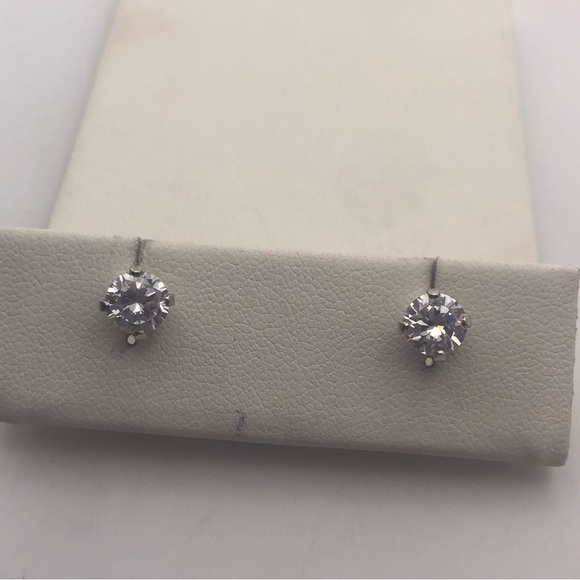 VTG Sterling Silver & Clear / White Round Cz Stud Earrings 7mm - Picture 2 of 6